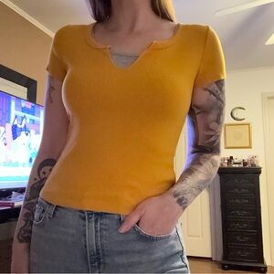 Wild fable size small short sleeve tee